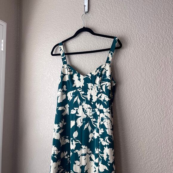 Abercrombie A&F Drama Ruffle Floral Tiered Maxi Dress Green White Medium - Picture 3 of 7